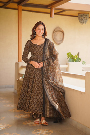 Samhira Cotton Anarkali Suit Set