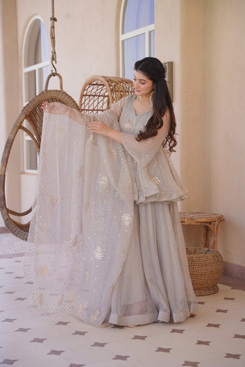 Aahinika Glam Festive Kurta Set