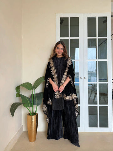 Noira Goldleaf Ethnic winter Set